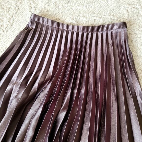 Pleated Metallic Silver Gray Skirt Sz S Pomelo - Picture 4 of 6